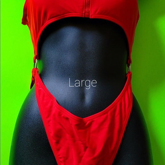 Bathing suits - Picture 9 of 9